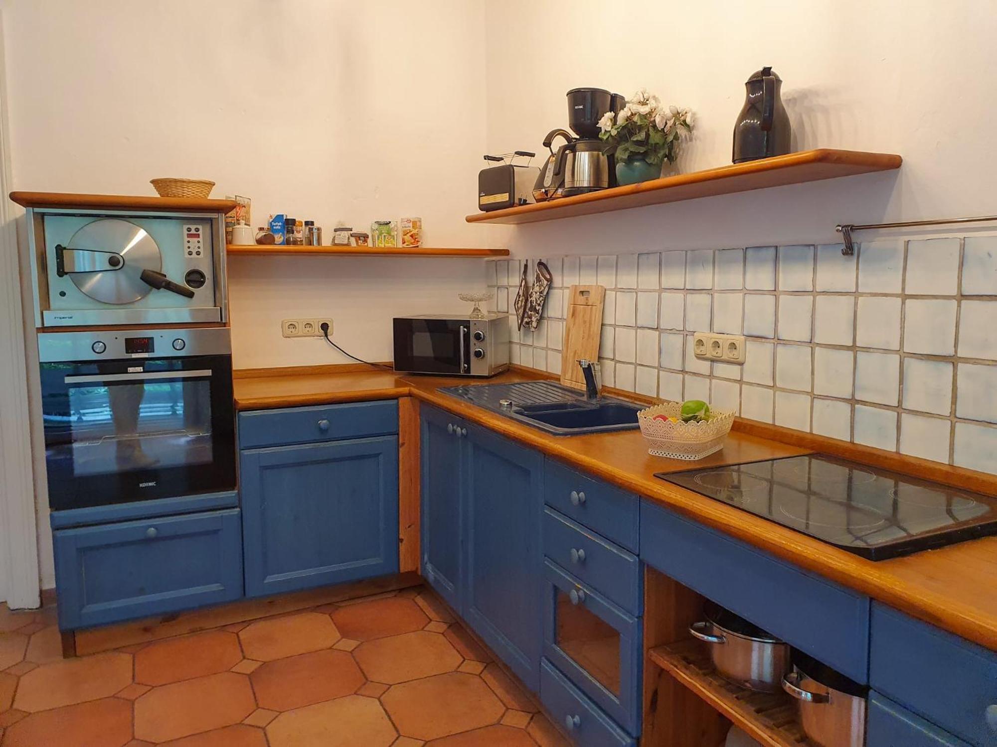 Deutsche Ostseevilla - Große Mit Sauna, Spielplatz, Pkw-stellplätze, Großer Garten Ferienhaus Rostock